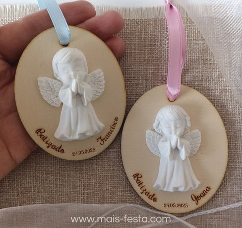 Pendente de madeira e marfinite Anjo