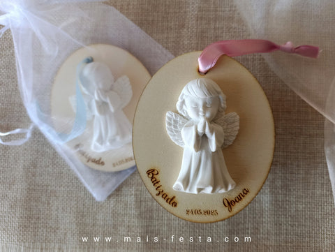 Pendente de madeira e marfinite Anjo
